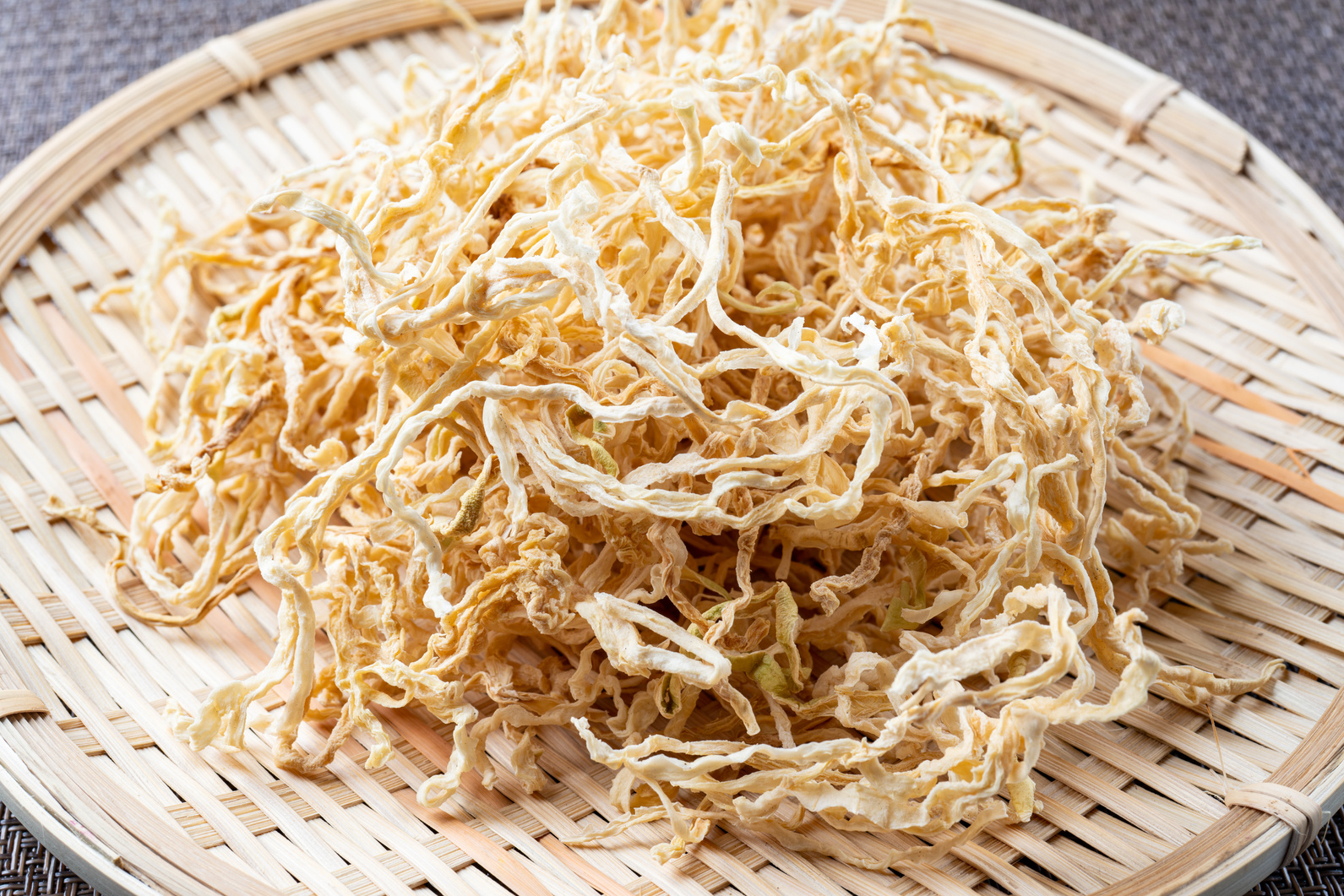 dried radish strips, kiriboshi daikon